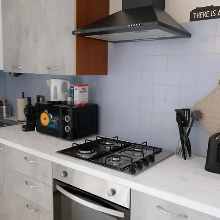 Art 3 Apartment *